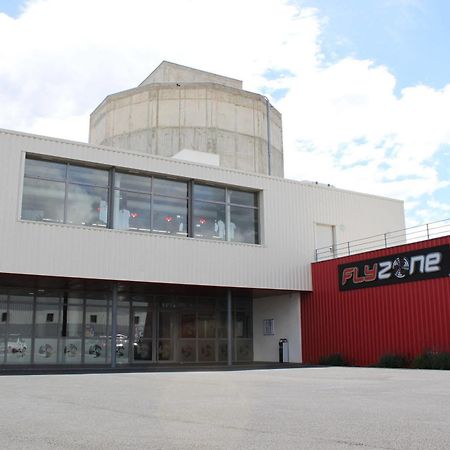 Auberge Flyzone Лезіньян-Корб'єр Екстер'єр фото